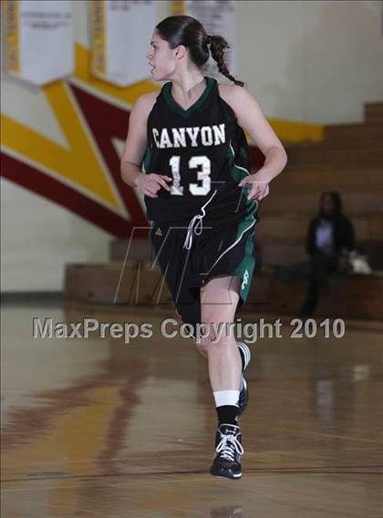 Thumbnail 2 in Serra vs. Canyon (La Canada Tournament) photogallery.