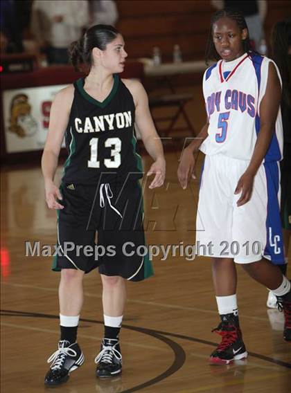 Thumbnail 2 in Serra vs. Canyon (La Canada Tournament) photogallery.
