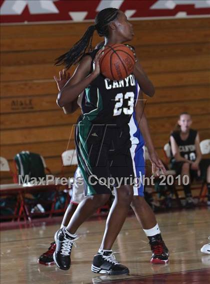 Thumbnail 3 in Serra vs. Canyon (La Canada Tournament) photogallery.