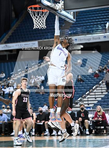 Thumbnail 3 in Mountlake Terrace vs. Garfield (WIAA 3A Round 4 State Playoff) photogallery.