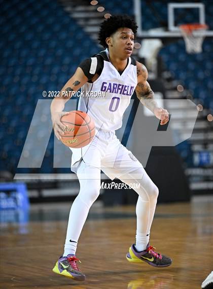 Thumbnail 2 in Mountlake Terrace vs. Garfield (WIAA 3A Round 4 State Playoff) photogallery.