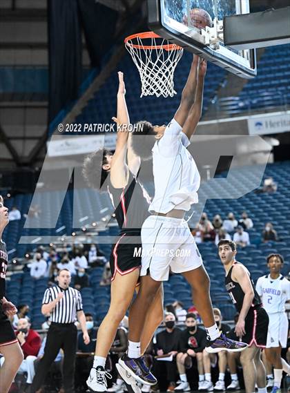 Thumbnail 2 in Mountlake Terrace vs. Garfield (WIAA 3A Round 4 State Playoff) photogallery.