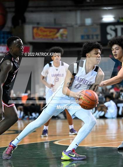 Thumbnail 2 in Mountlake Terrace vs. Garfield (WIAA 3A Round 4 State Playoff) photogallery.