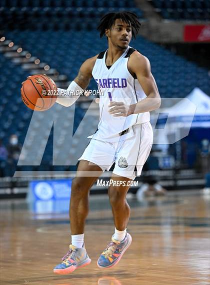 Thumbnail 3 in Mountlake Terrace vs. Garfield (WIAA 3A Round 4 State Playoff) photogallery.