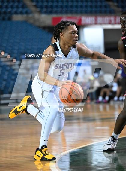 Thumbnail 3 in Mountlake Terrace vs. Garfield (WIAA 3A Round 4 State Playoff) photogallery.