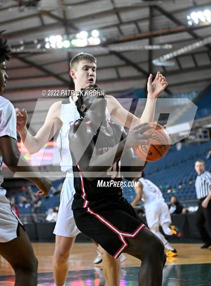 Thumbnail 3 in Mountlake Terrace vs. Garfield (WIAA 3A Round 4 State Playoff) photogallery.
