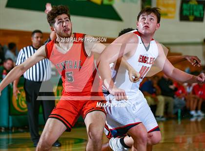 Thumbnail 1 in Central vs. Pleasant Grove (Mark Macres Memorial Tournament) photogallery.