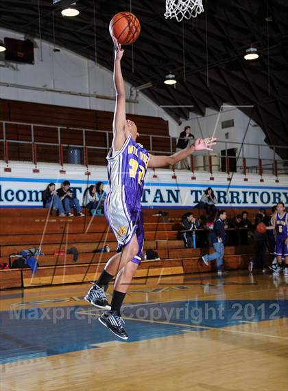 Thumbnail 3 in Gabrielino vs Mountain View (San Marino Tournament) photogallery.