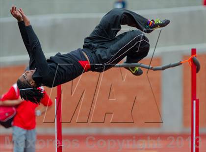 Thumbnail 1 in UIL Region 4 Regional Track & Field photogallery.