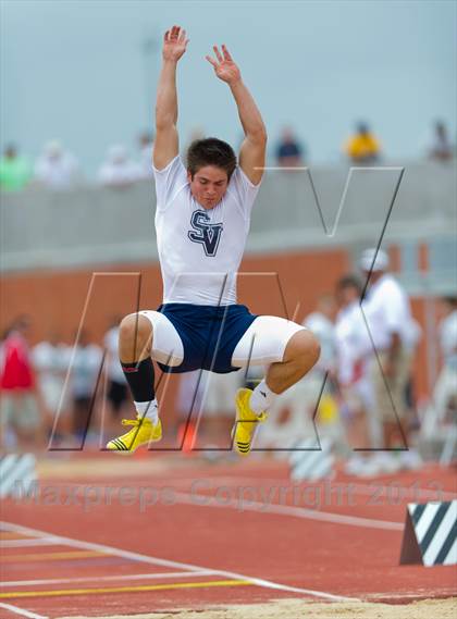 Thumbnail 3 in UIL Region 4 Regional Track & Field photogallery.