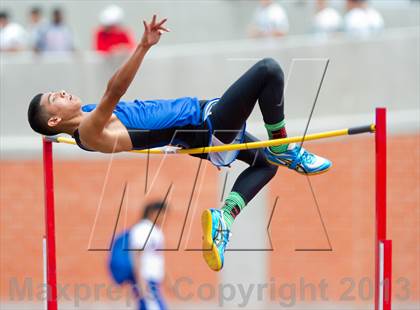 Thumbnail 2 in UIL Region 4 Regional Track & Field photogallery.