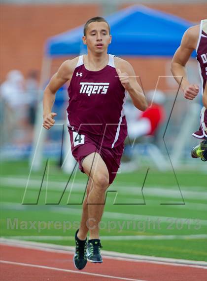 Thumbnail 1 in UIL Region 4 Regional Track & Field photogallery.