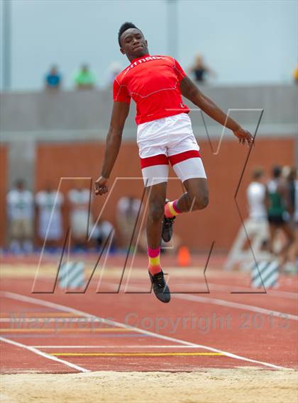 Thumbnail 3 in UIL Region 4 Regional Track & Field photogallery.