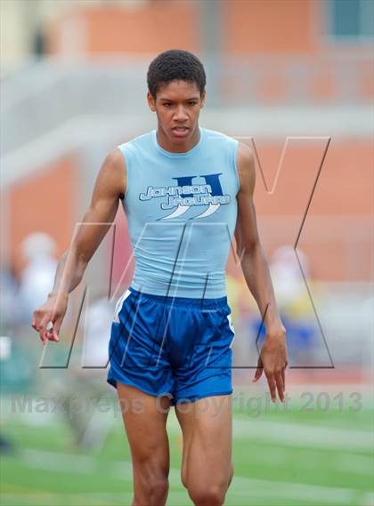 Thumbnail 3 in UIL Region 4 Regional Track & Field photogallery.