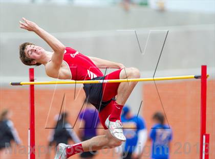 Thumbnail 2 in UIL Region 4 Regional Track & Field photogallery.