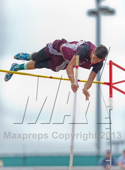 Thumbnail 2 in UIL Region 4 Regional Track & Field photogallery.