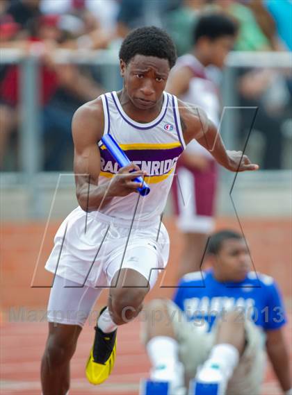 Thumbnail 3 in UIL Region 4 Regional Track & Field photogallery.