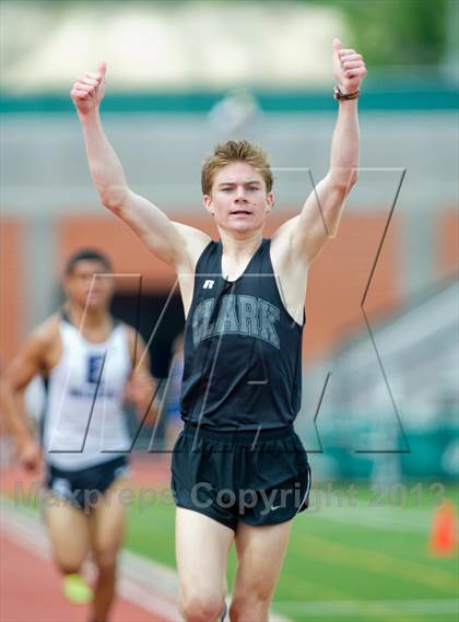 Thumbnail 2 in UIL Region 4 Regional Track & Field photogallery.