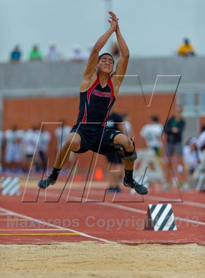 Thumbnail 1 in UIL Region 4 Regional Track & Field photogallery.