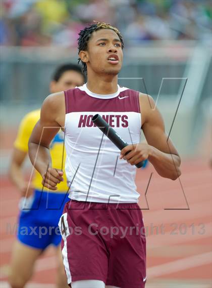 Thumbnail 2 in UIL Region 4 Regional Track & Field photogallery.