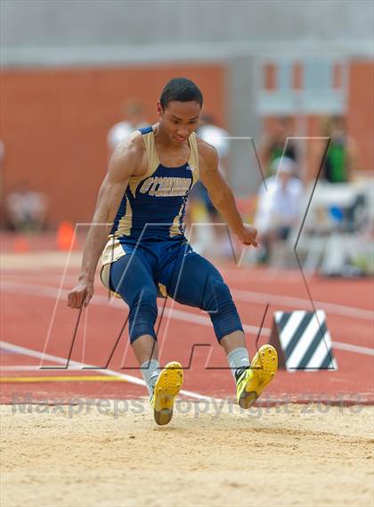 Thumbnail 2 in UIL Region 4 Regional Track & Field photogallery.