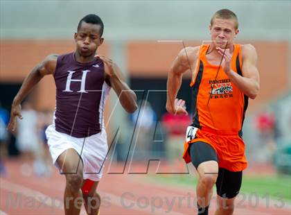 Thumbnail 3 in UIL Region 4 Regional Track & Field photogallery.