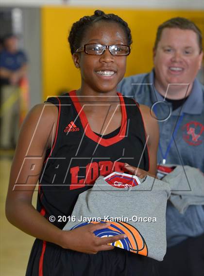 Thumbnail 2 in Antelope Valley vs. La Canada (CIF SS 3A Final) photogallery.