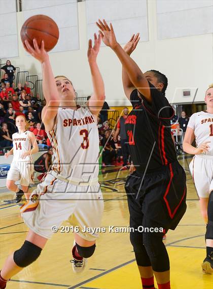 Thumbnail 2 in Antelope Valley vs. La Canada (CIF SS 3A Final) photogallery.
