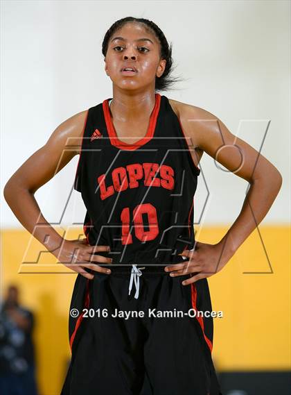 Thumbnail 2 in Antelope Valley vs. La Canada (CIF SS 3A Final) photogallery.