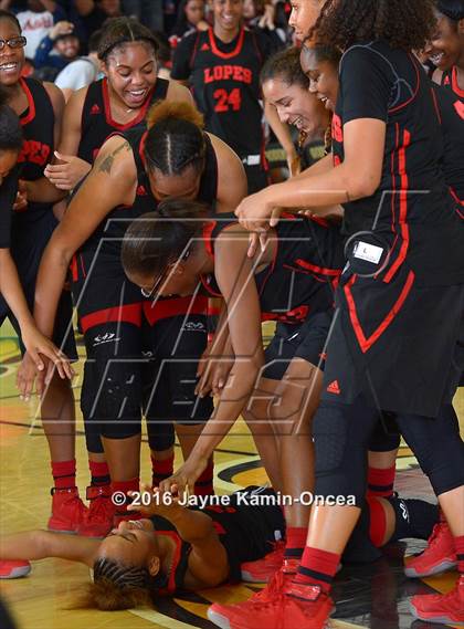 Thumbnail 1 in Antelope Valley vs. La Canada (CIF SS 3A Final) photogallery.