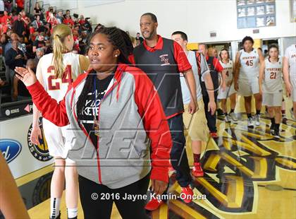 Thumbnail 3 in Antelope Valley vs. La Canada (CIF SS 3A Final) photogallery.