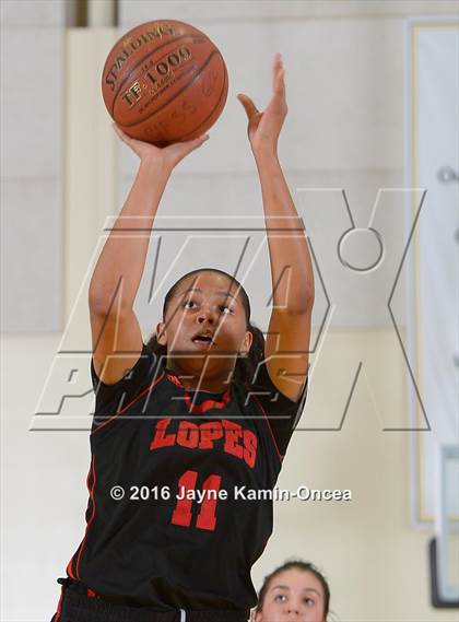 Thumbnail 2 in Antelope Valley vs. La Canada (CIF SS 3A Final) photogallery.