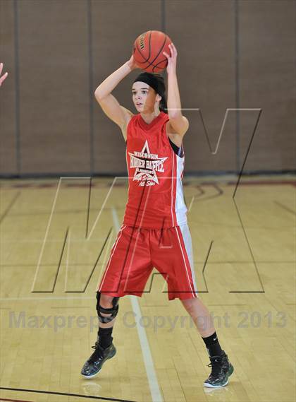 Thumbnail 1 in Minnesota vs Wisconsin (Border Battle All-Star Game) photogallery.