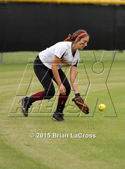 Thumbnail 3 in West Nassau vs. Bishop Snyder (FHSAA Regional Semifinal) photogallery.