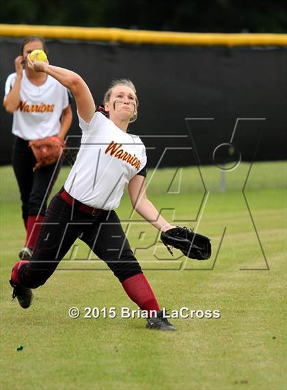 Thumbnail 2 in West Nassau vs. Bishop Snyder (FHSAA Regional Semifinal) photogallery.