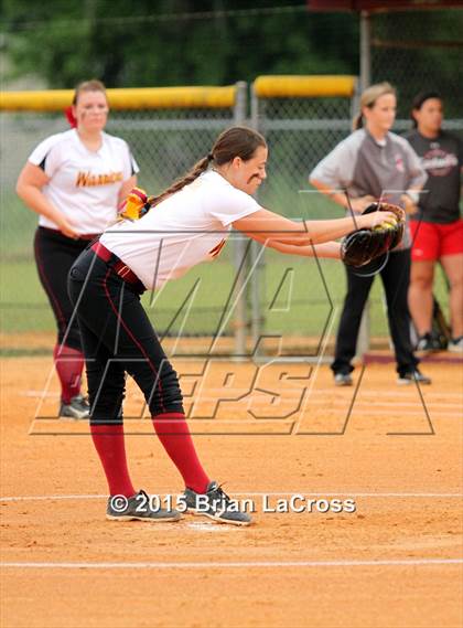 Thumbnail 3 in West Nassau vs. Bishop Snyder (FHSAA Regional Semifinal) photogallery.