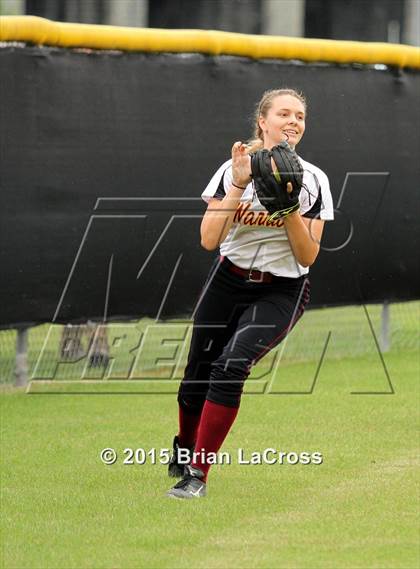 Thumbnail 3 in West Nassau vs. Bishop Snyder (FHSAA Regional Semifinal) photogallery.