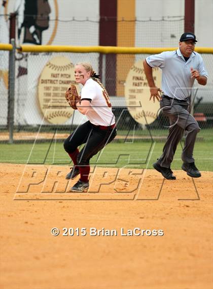 Thumbnail 2 in West Nassau vs. Bishop Snyder (FHSAA Regional Semifinal) photogallery.