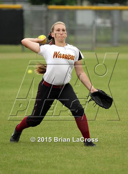 Thumbnail 1 in West Nassau vs. Bishop Snyder (FHSAA Regional Semifinal) photogallery.