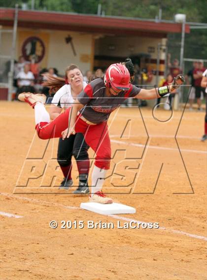 Thumbnail 3 in West Nassau vs. Bishop Snyder (FHSAA Regional Semifinal) photogallery.