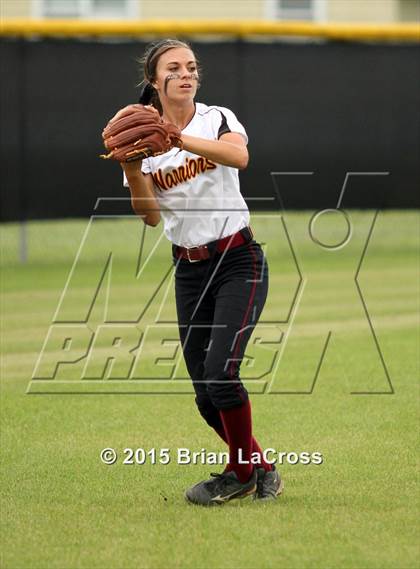 Thumbnail 3 in West Nassau vs. Bishop Snyder (FHSAA Regional Semifinal) photogallery.