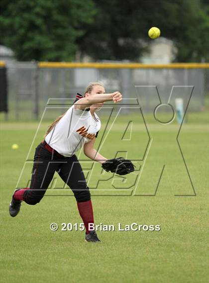 Thumbnail 2 in West Nassau vs. Bishop Snyder (FHSAA Regional Semifinal) photogallery.
