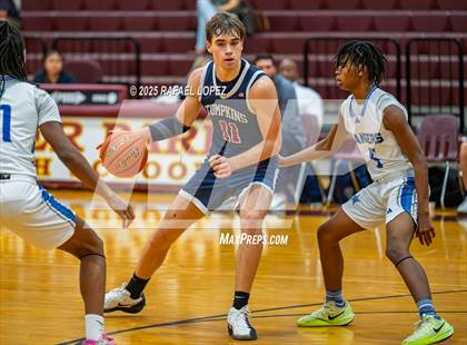Thumbnail 1 in Tompkins vs. Sterling (McDonald's Texas Invitational) photogallery.