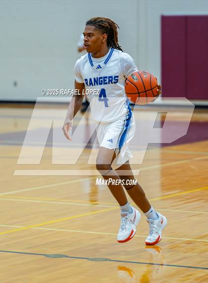 Thumbnail 1 in Tompkins vs. Sterling (McDonald's Texas Invitational) photogallery.