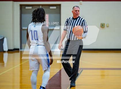 Thumbnail 3 in Tompkins vs. Sterling (McDonald's Texas Invitational) photogallery.