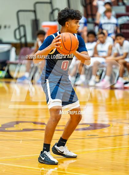 Thumbnail 2 in Tompkins vs. Sterling (McDonald's Texas Invitational) photogallery.
