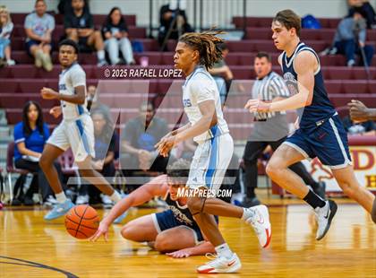 Thumbnail 2 in Tompkins vs. Sterling (McDonald's Texas Invitational) photogallery.