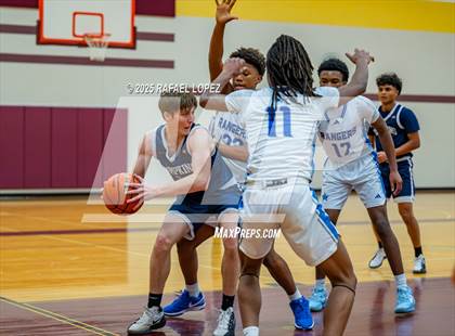 Thumbnail 1 in Tompkins vs. Sterling (McDonald's Texas Invitational) photogallery.