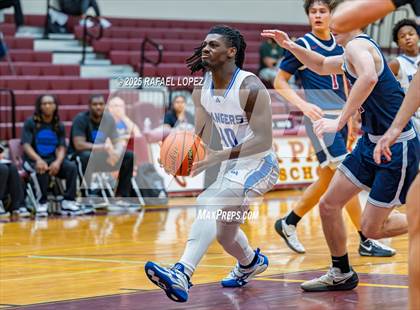 Thumbnail 1 in Tompkins vs. Sterling (McDonald's Texas Invitational) photogallery.