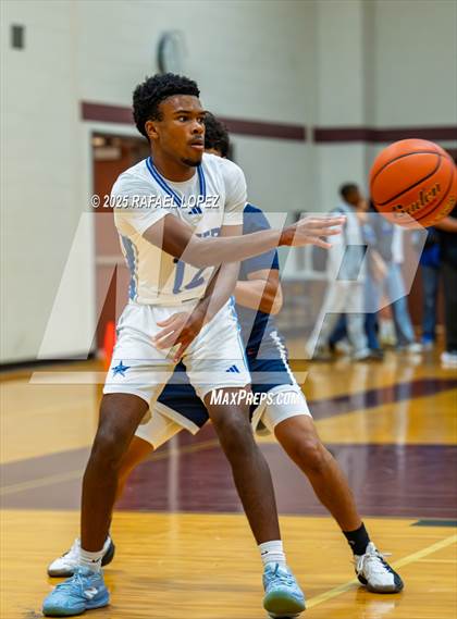 Thumbnail 3 in Tompkins vs. Sterling (McDonald's Texas Invitational) photogallery.